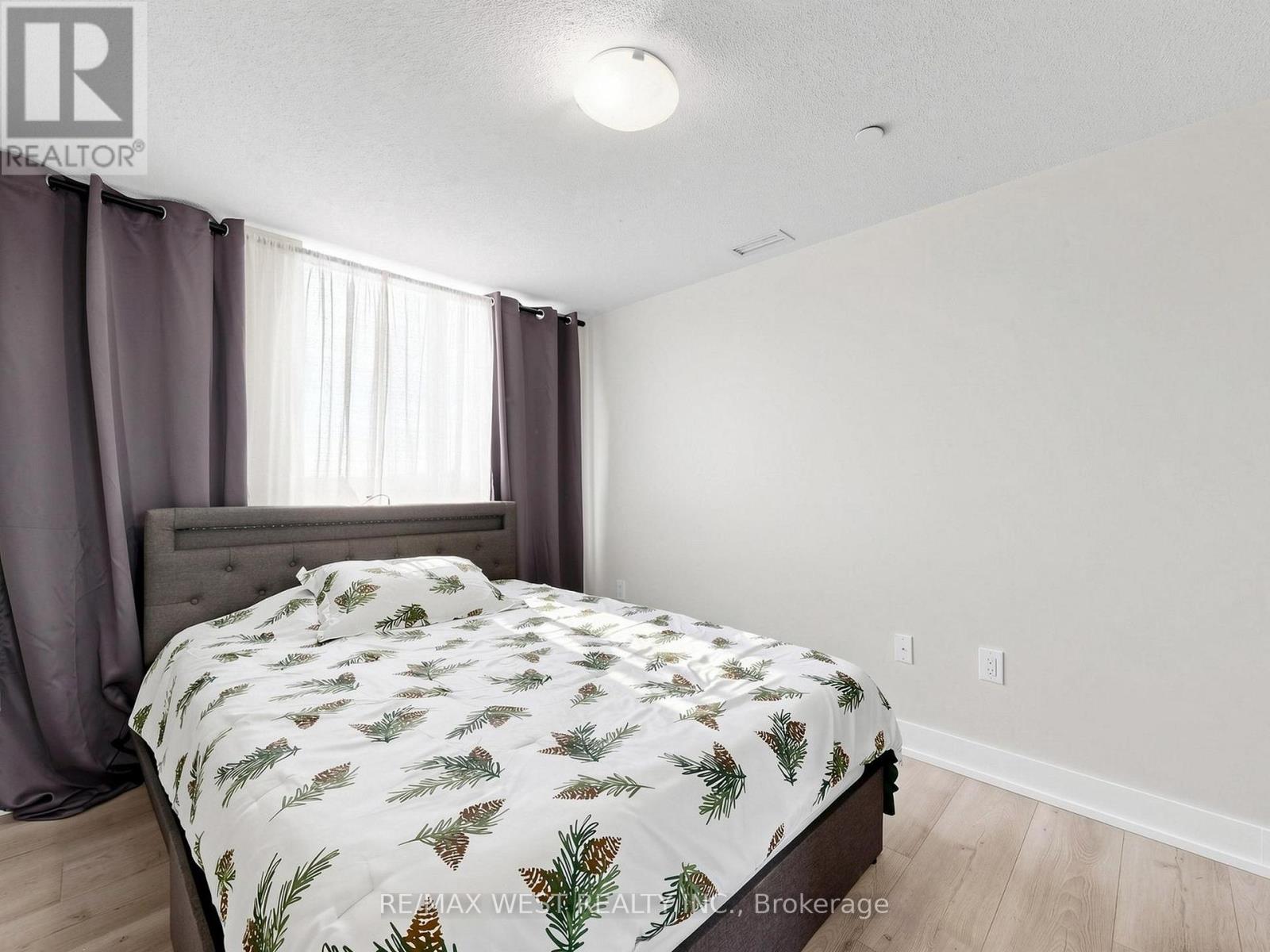 608 - 3091 Dufferin Street Property Photo 27