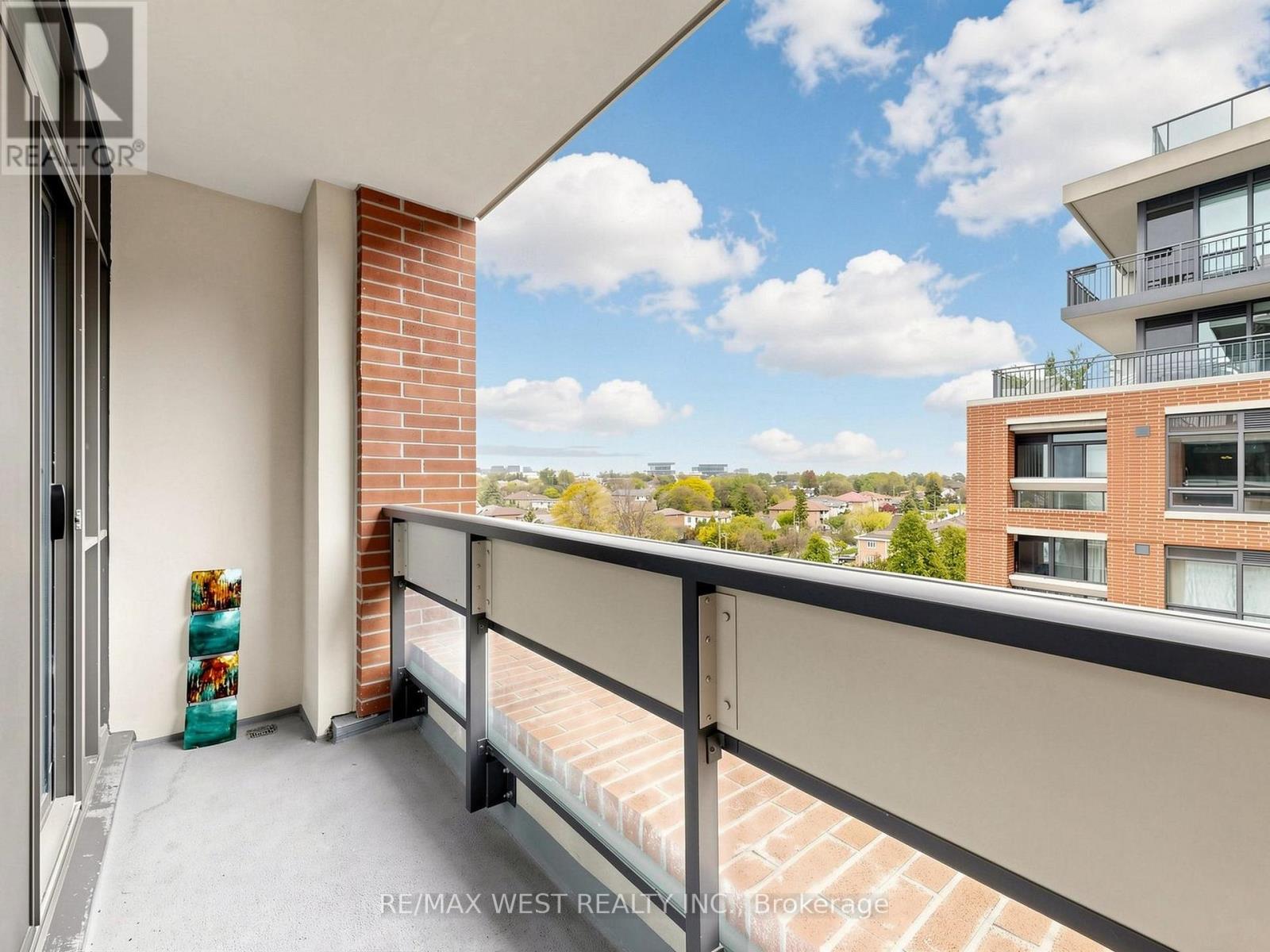 608 - 3091 Dufferin Street Property Photo 34