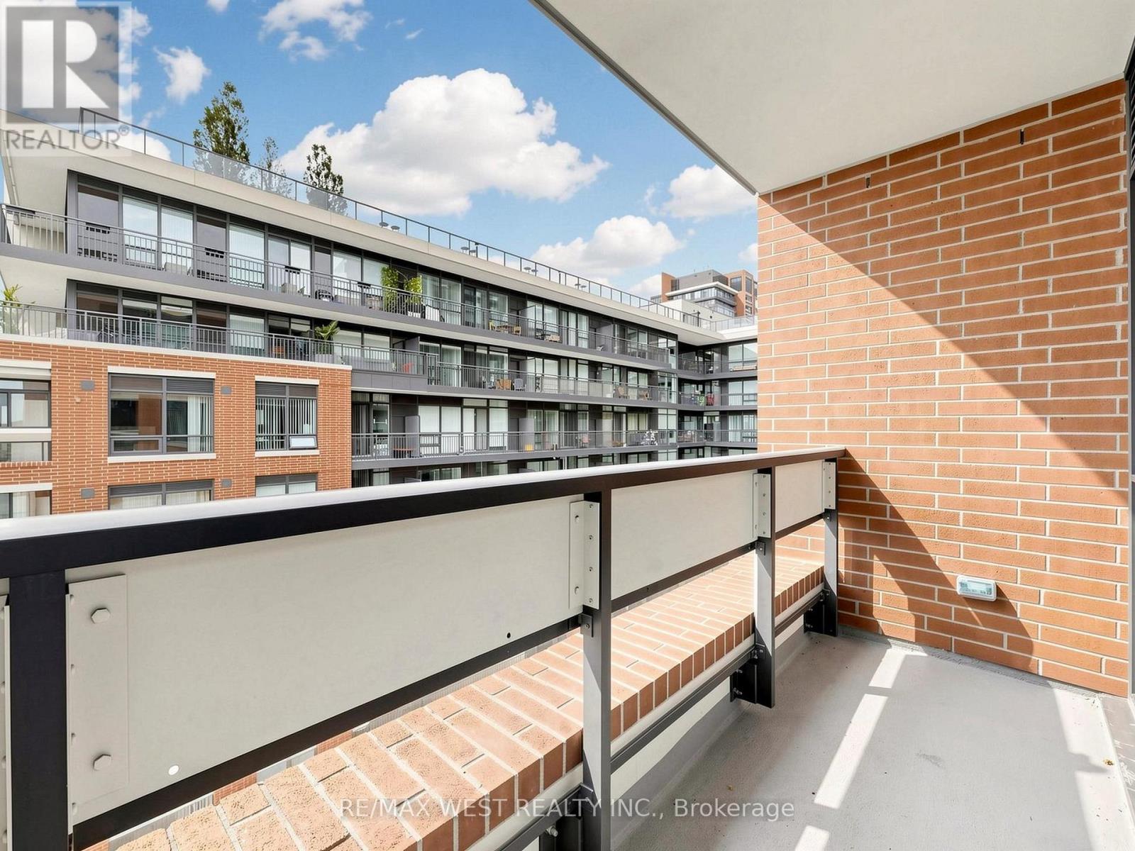 608 - 3091 Dufferin Street Property Photo 35