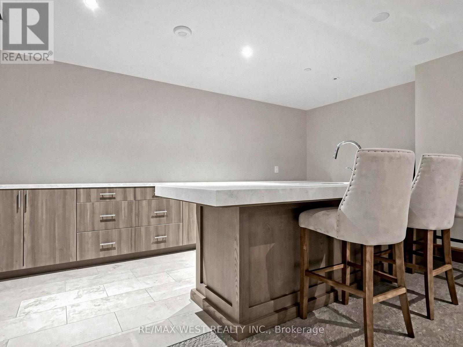 608 - 3091 Dufferin Street Property Photo 42