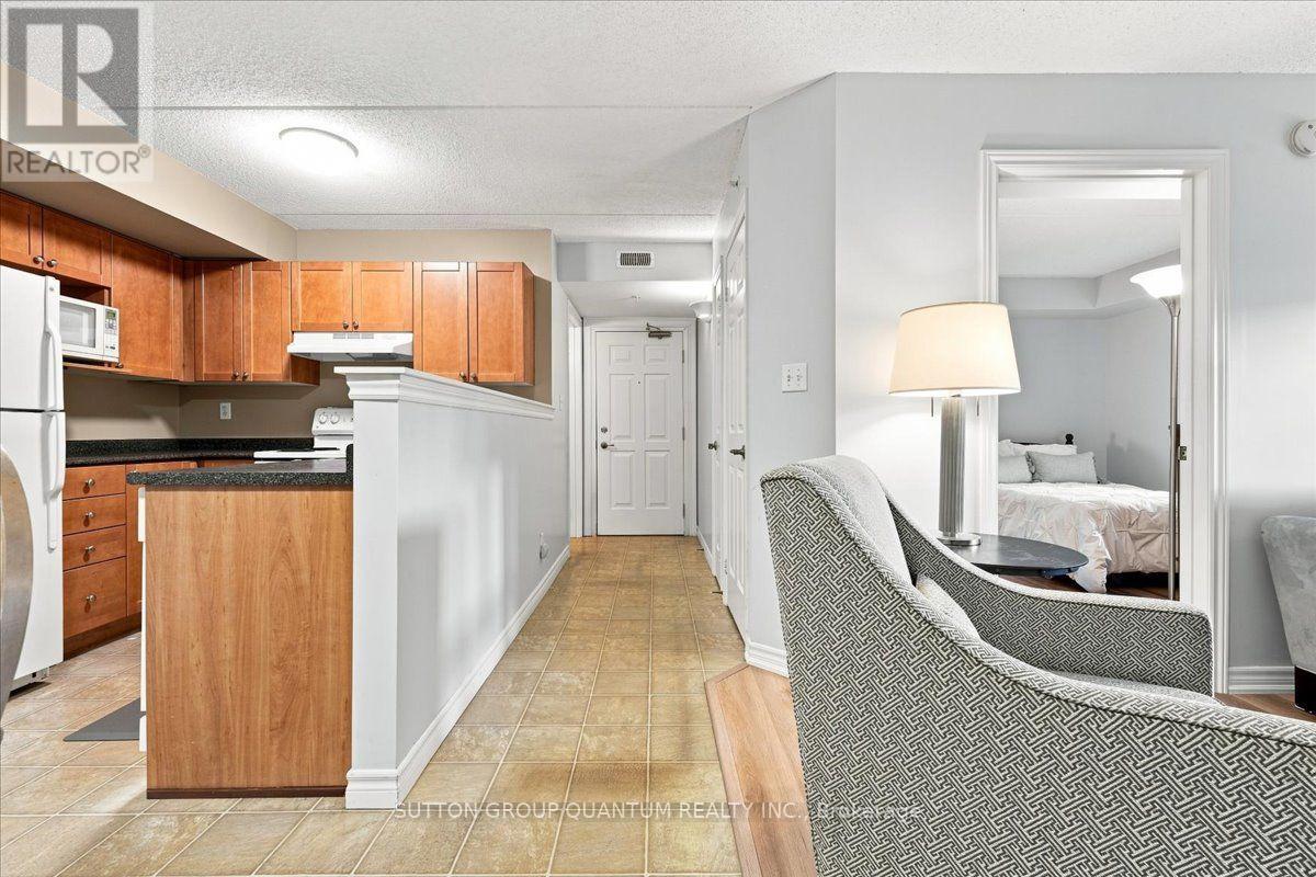 104 - 2035 Appleby Line Property Photo 8