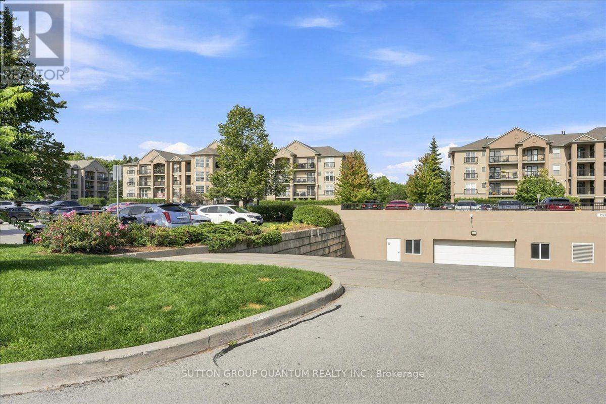 104 - 2035 Appleby Line Property Photo 26