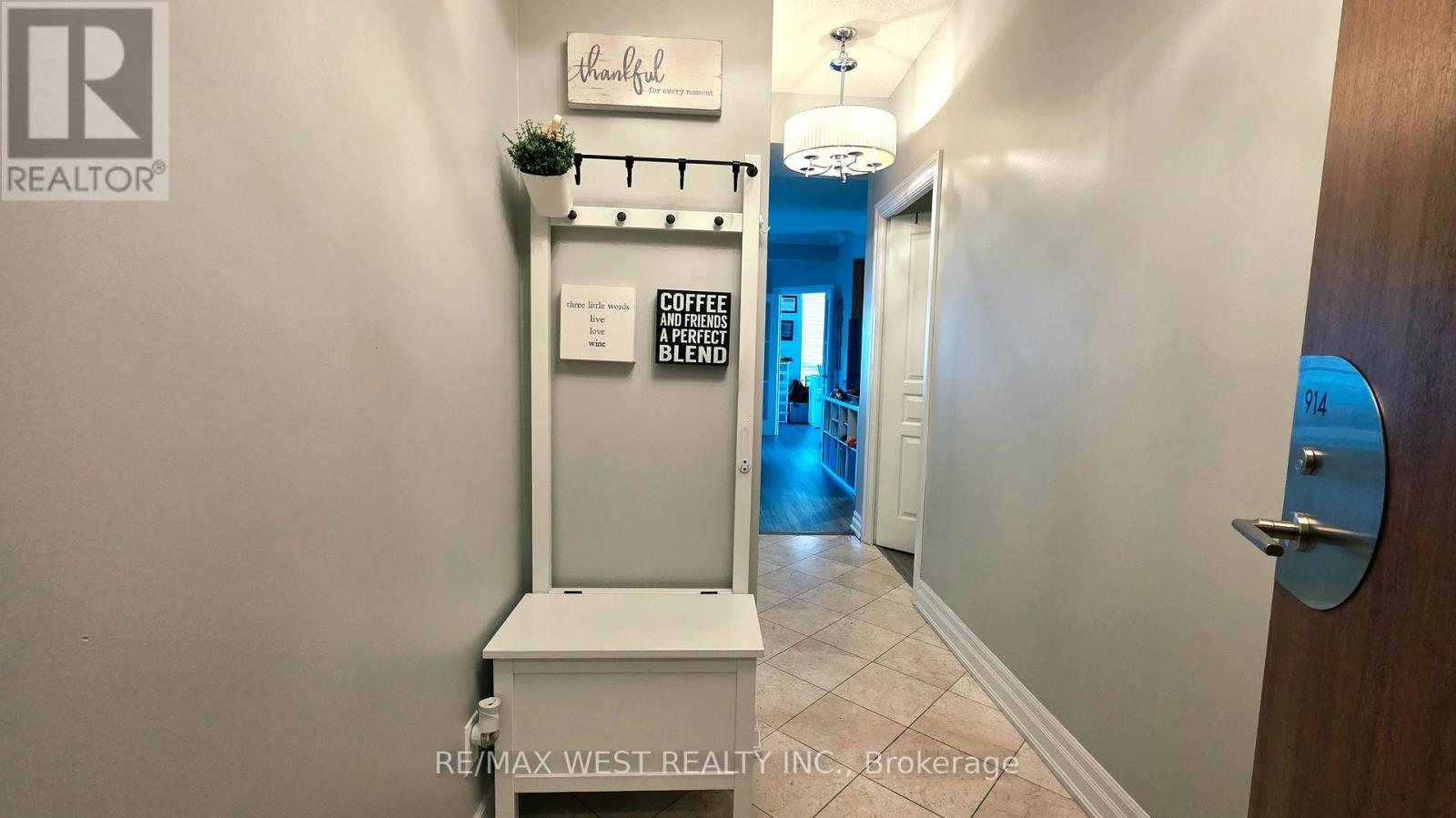 914 - 2083 Lake Shore Boulevard Property Photo 6