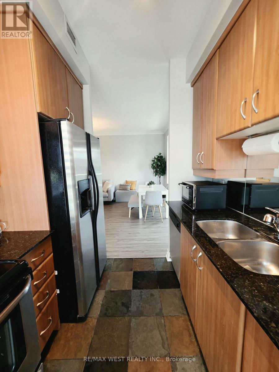 914 - 2083 Lake Shore Boulevard Property Photo 14
