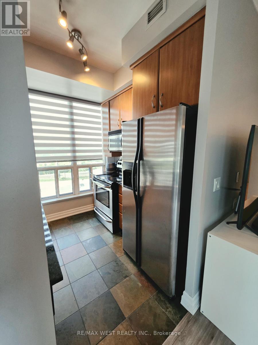 914 - 2083 Lake Shore Boulevard Property Photo 15