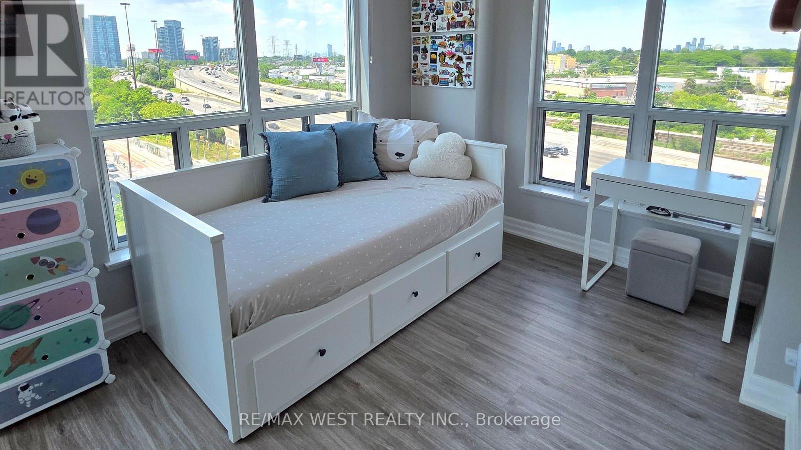 914 - 2083 Lake Shore Boulevard Property Photo 19