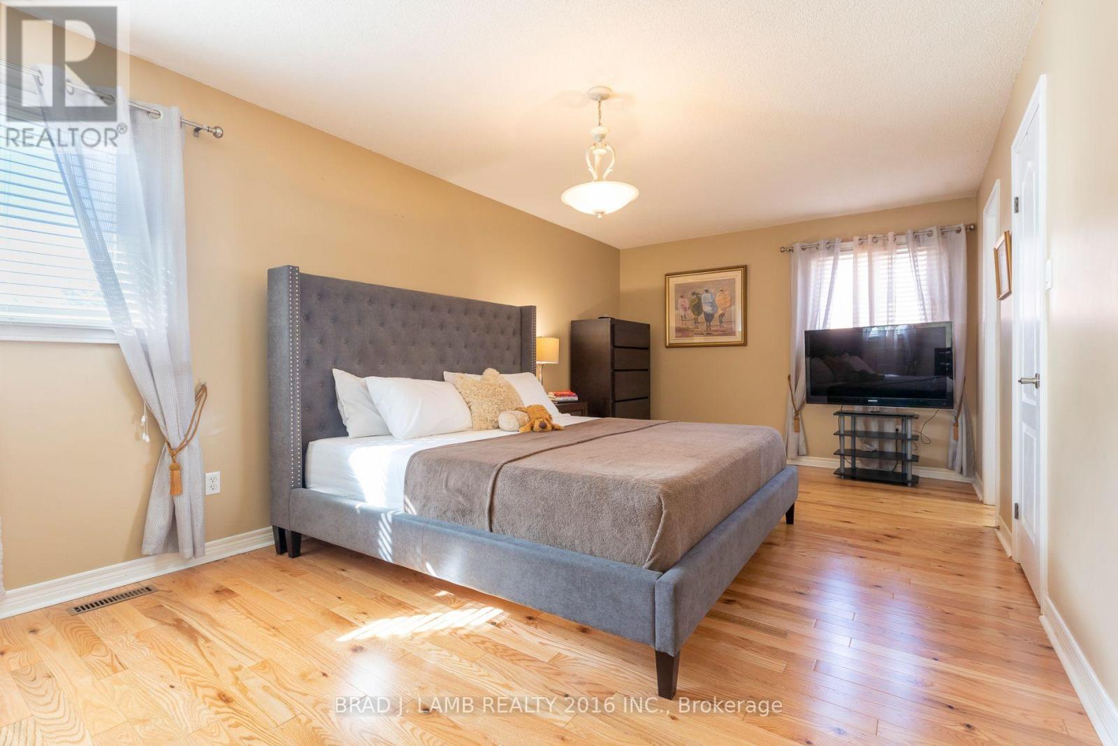 8 Burnley Place Property Photo 8