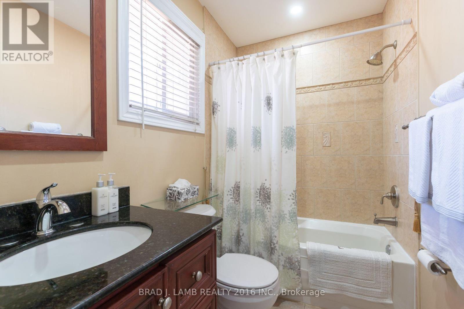 8 Burnley Place Property Photo 9