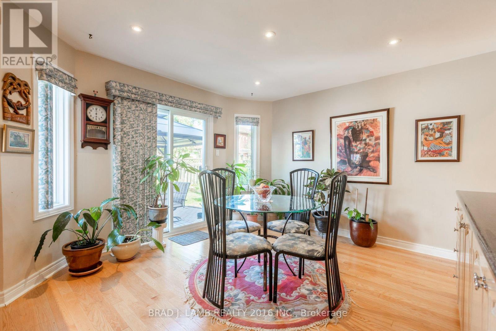 8 Burnley Place Property Photo 15