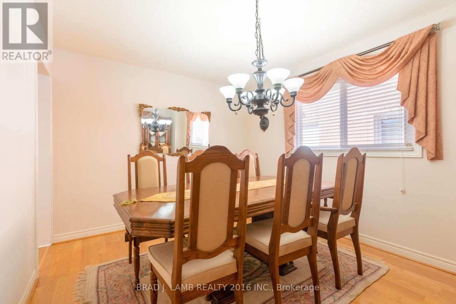 8 Burnley Place Property Photo 17