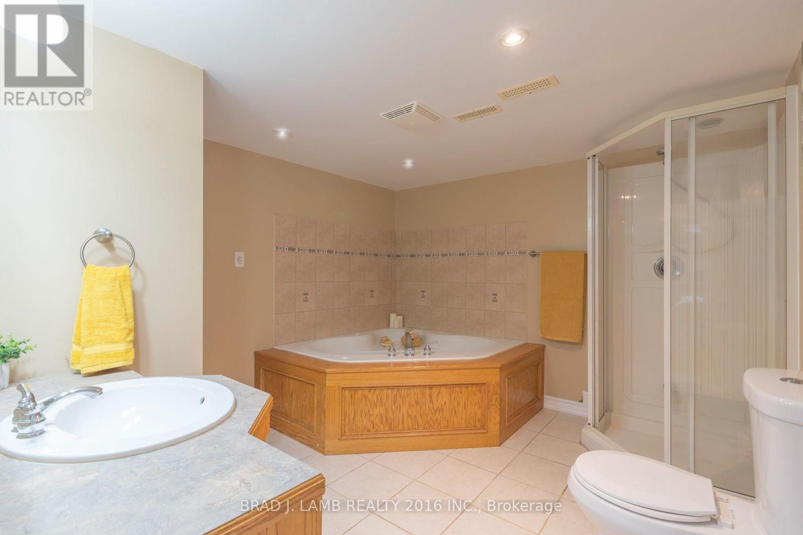 8 Burnley Place Property Photo 22