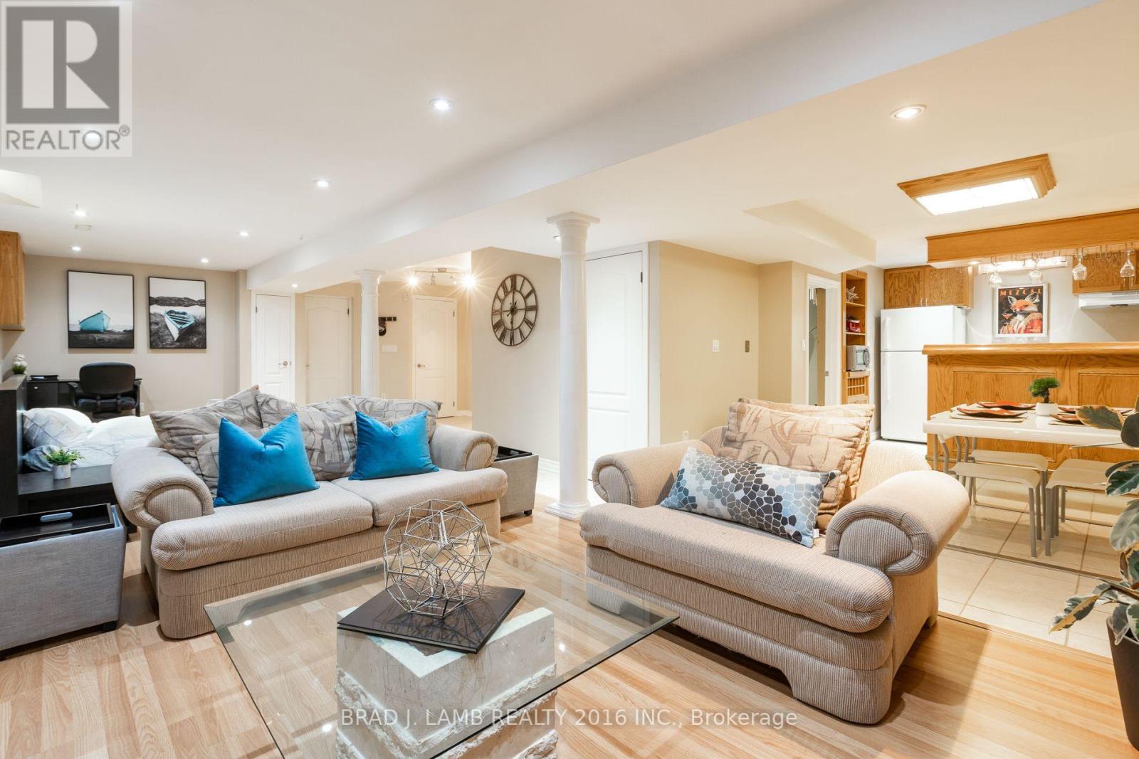 8 Burnley Place Property Photo 27