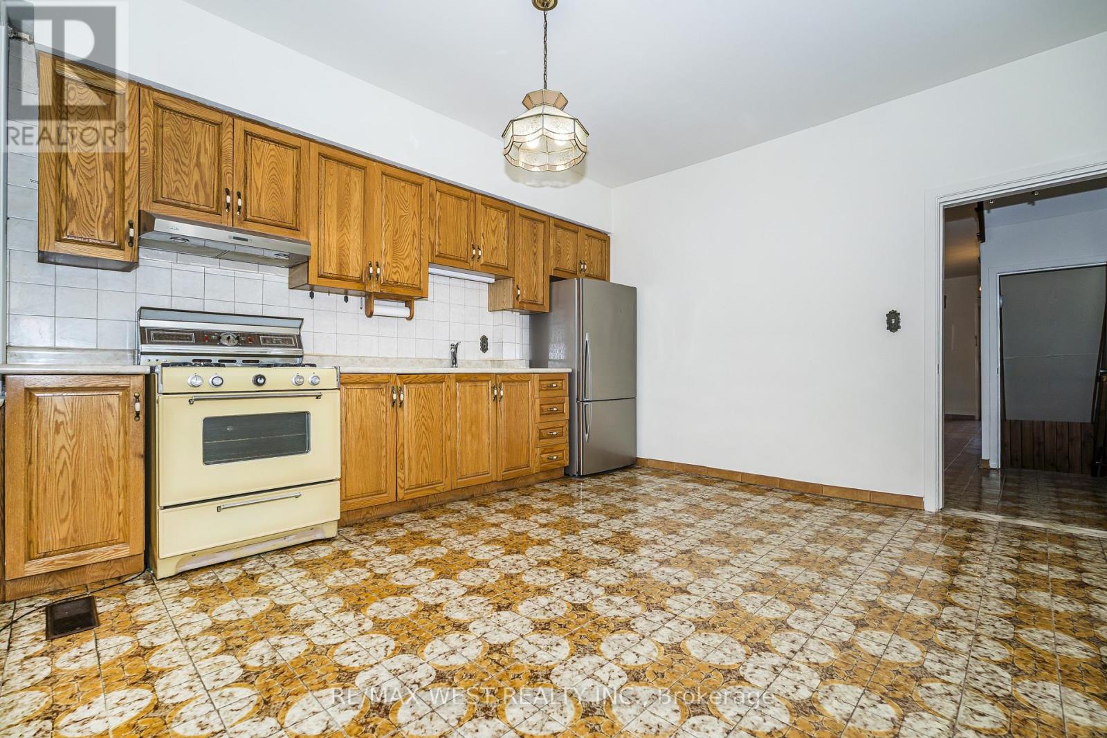 257 Delaware Avenue Property Photo 8