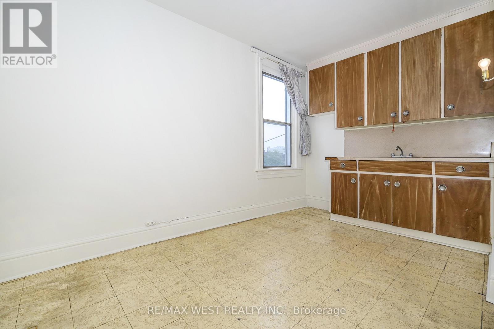 257 Delaware Avenue Property Photo 17