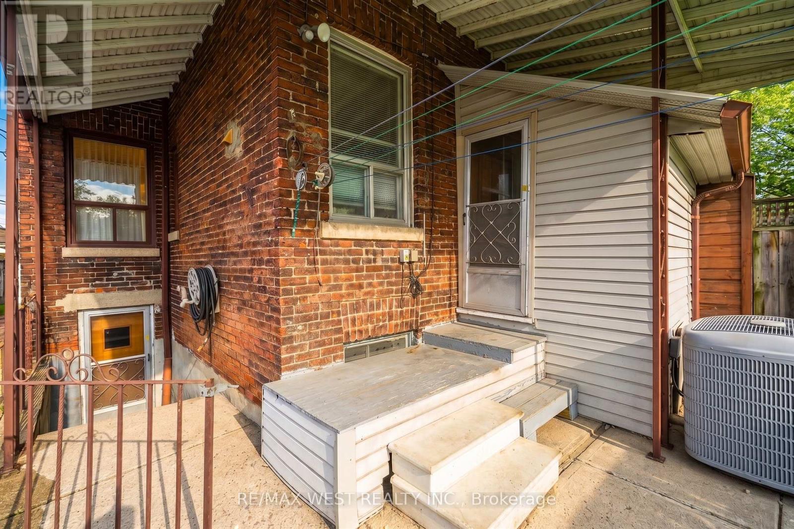 257 Delaware Avenue Property Photo 23