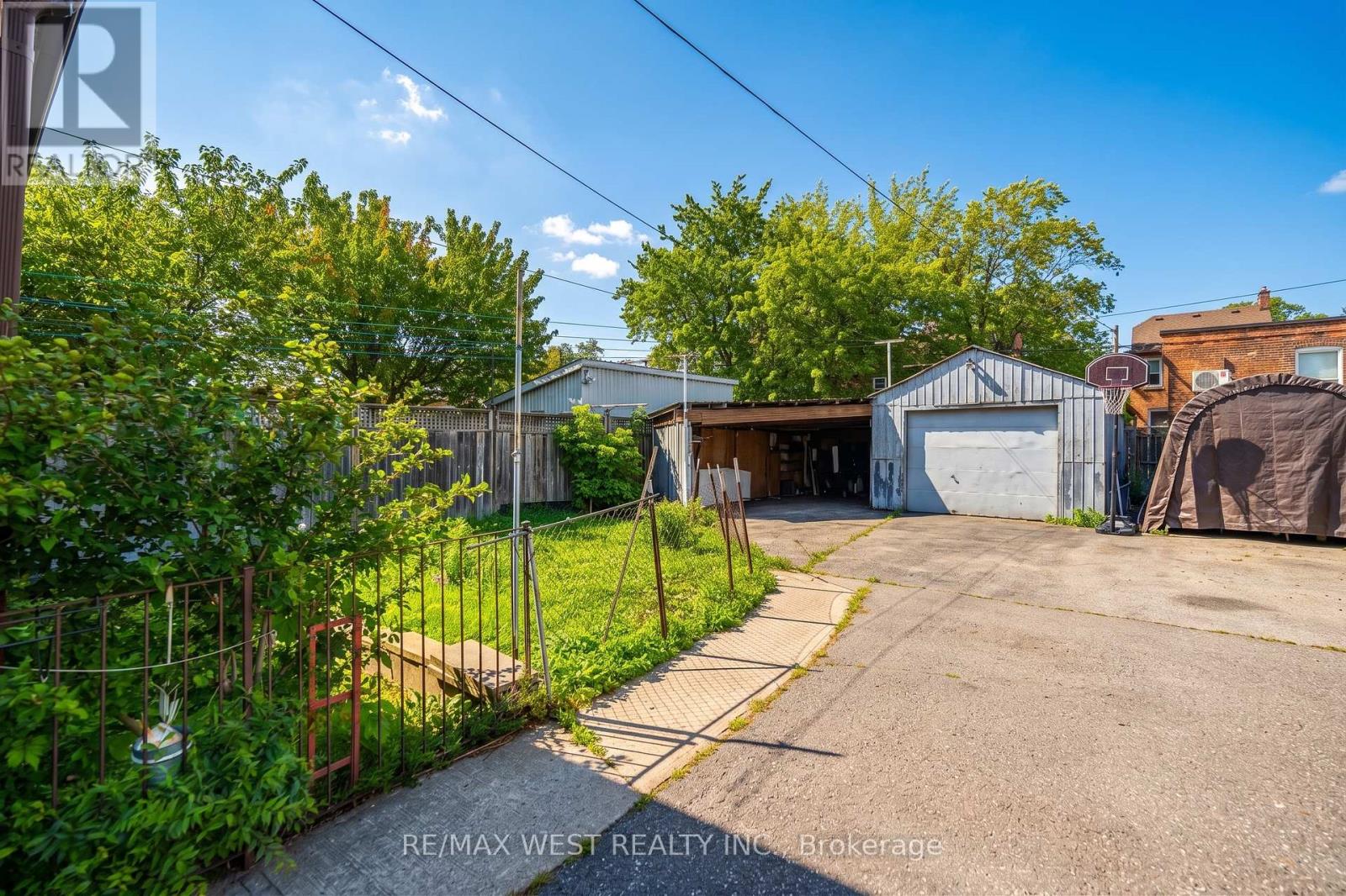 257 Delaware Avenue Property Photo 25