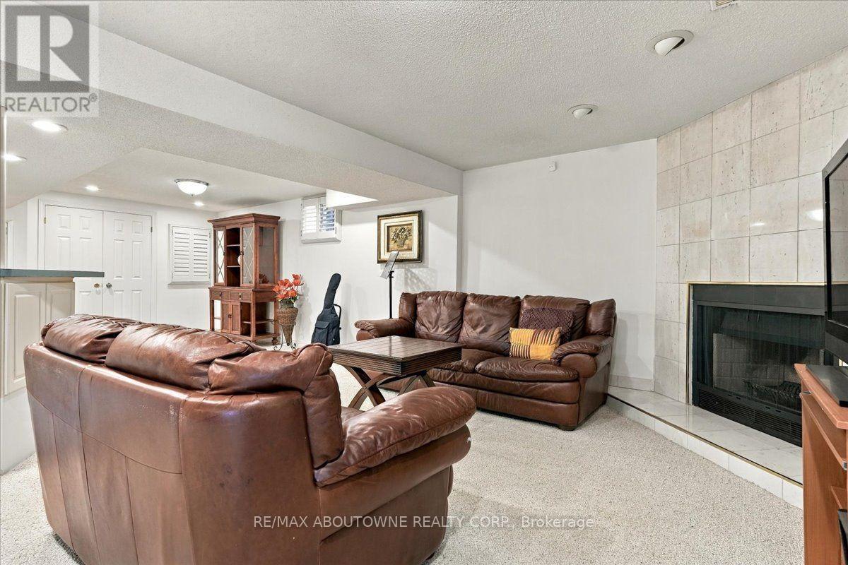 Lower - 1374 Heritage Way Property Photo 4