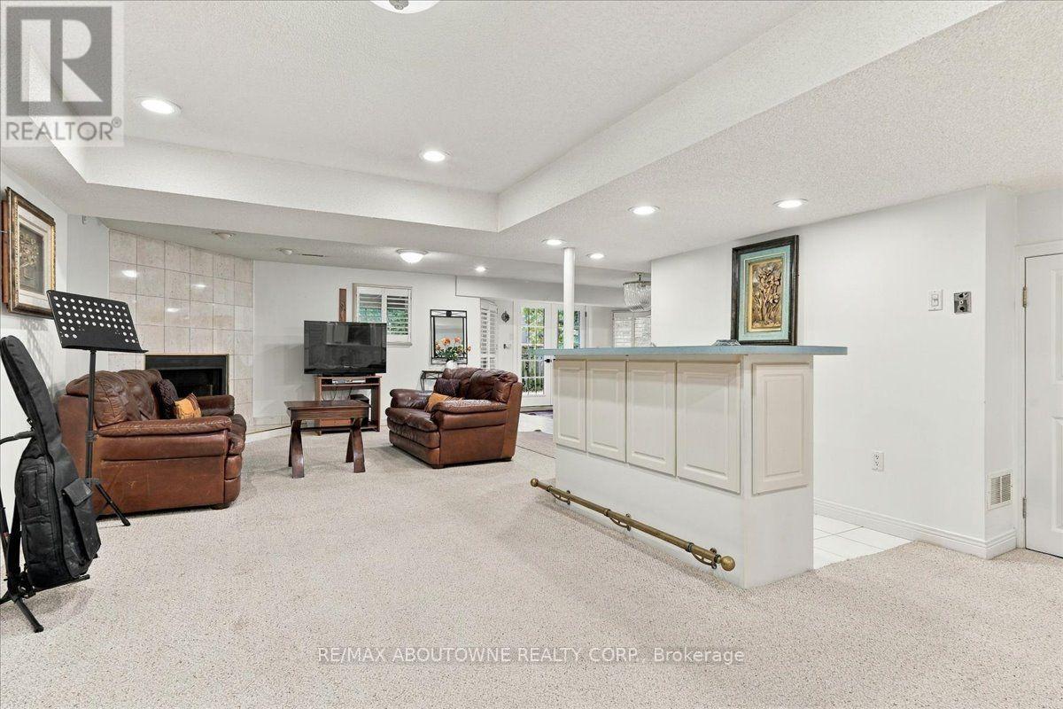 Lower - 1374 Heritage Way Property Photo 8