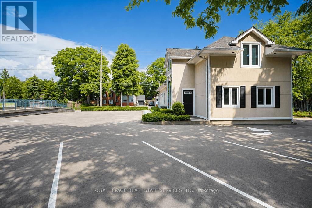 34 Rebecca Street Property Photo 7