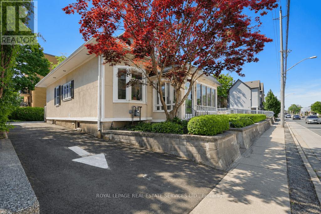 34 Rebecca Street Property Photo 9