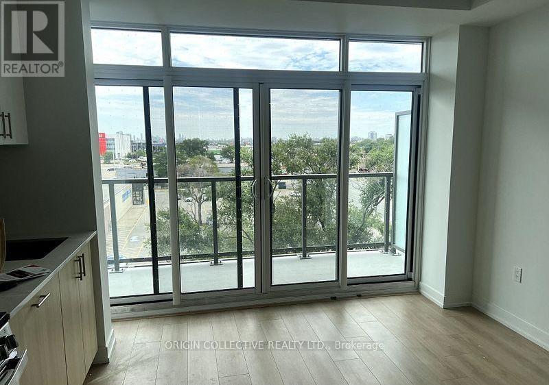 516 - 1195 The Queensway St (unfurnished) Property Photo 4