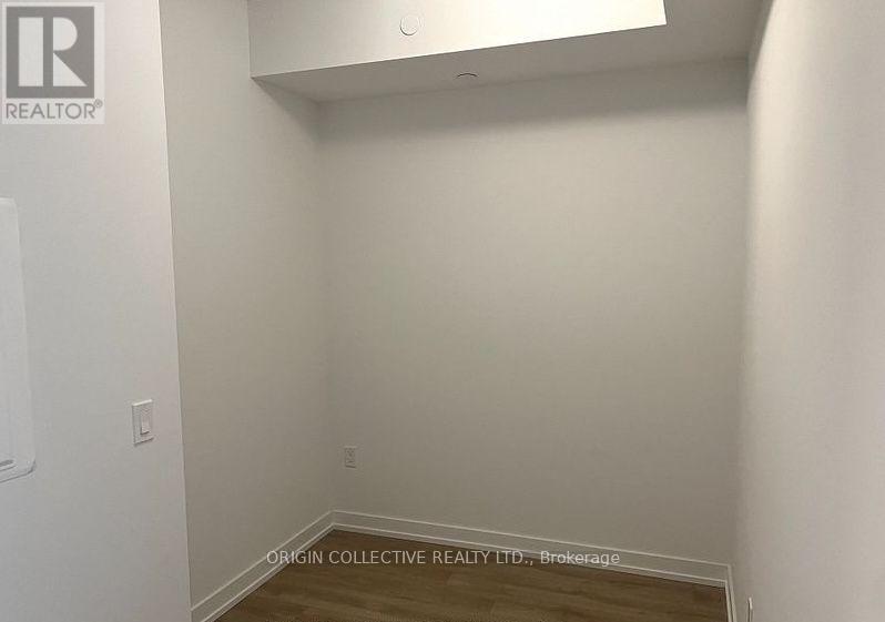 516 - 1195 The Queensway St (unfurnished) Property Photo 5
