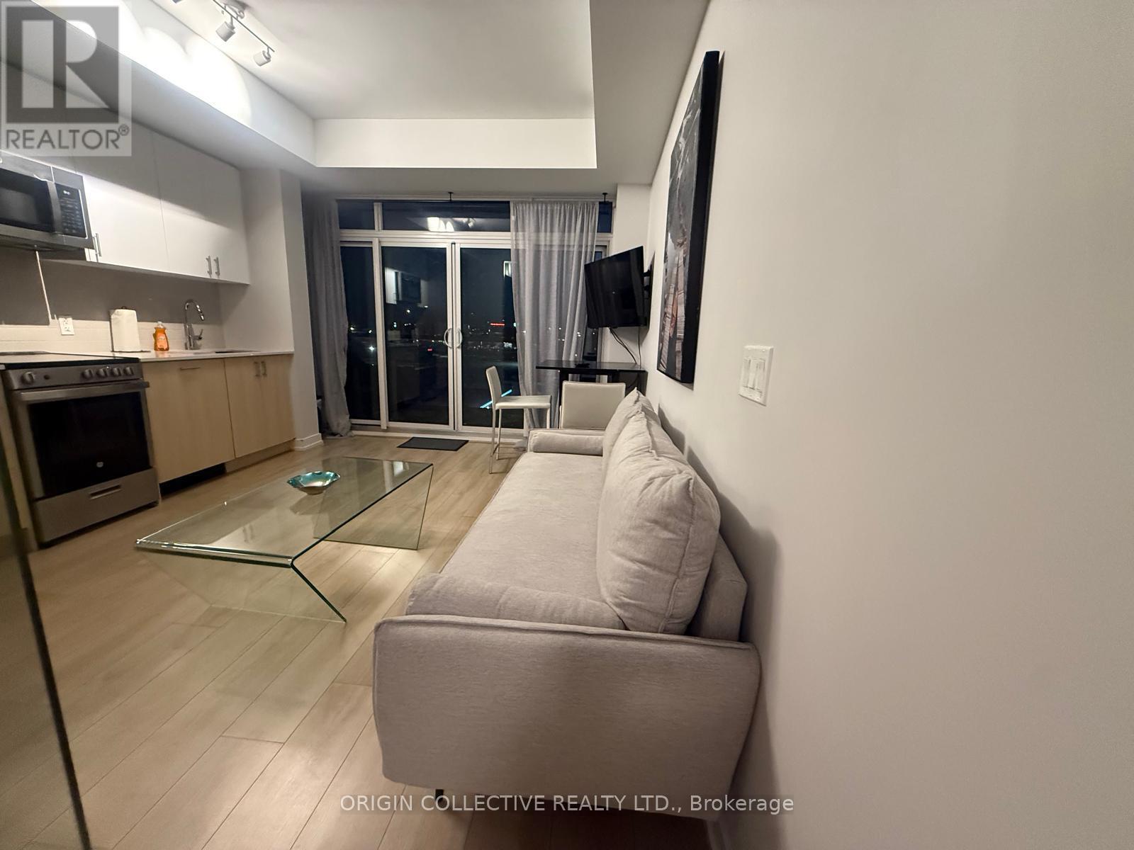 516 - 1195 The Queensway St (unfurnished) Property Photo 14
