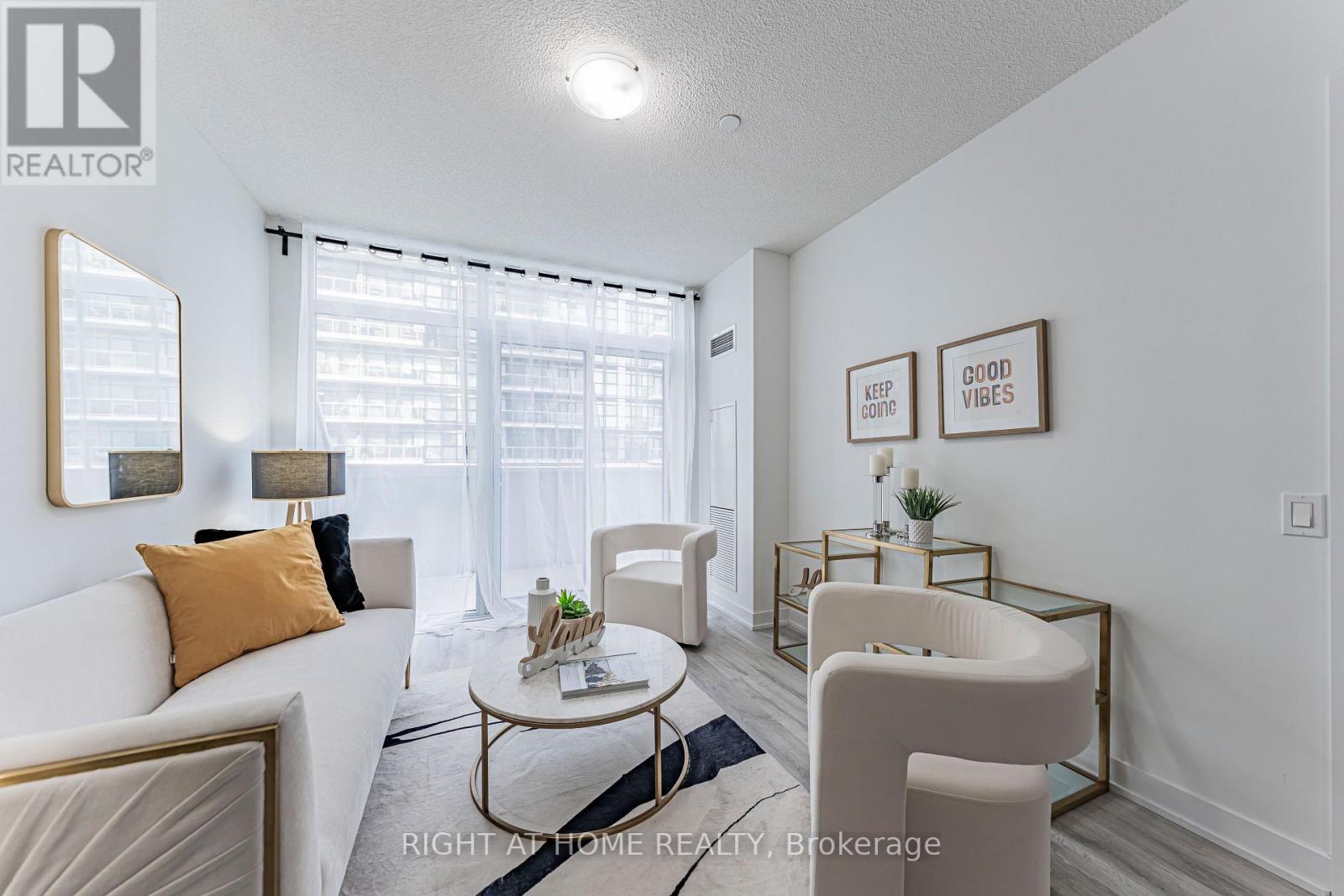 402 - 251 Manitoba Street Property Photo 10