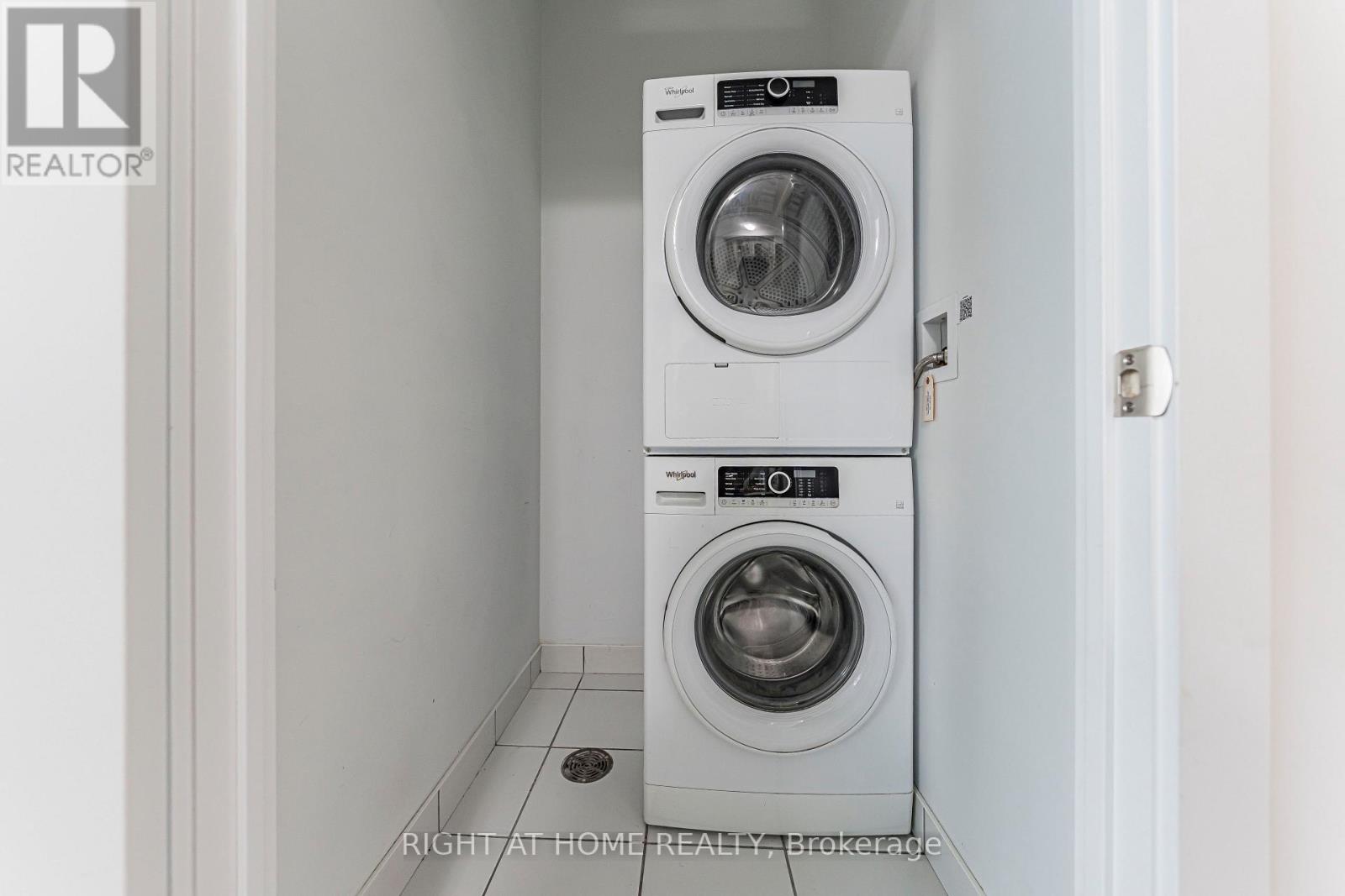 402 - 251 Manitoba Street Property Photo 20