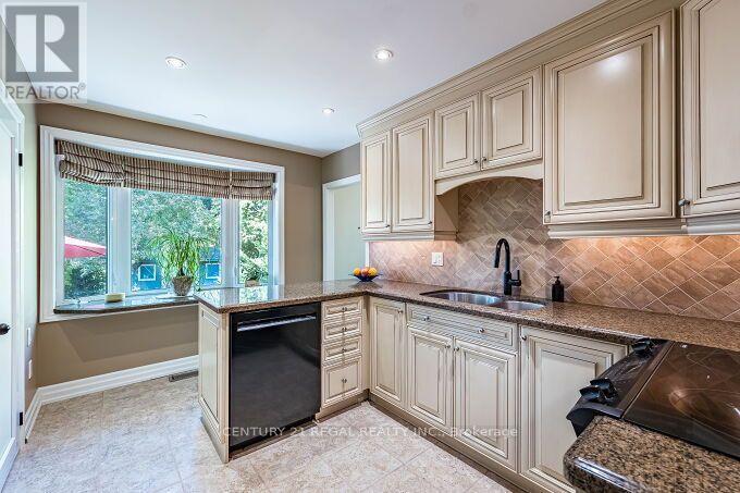 2 Alderbury Crescent Property Photo 14