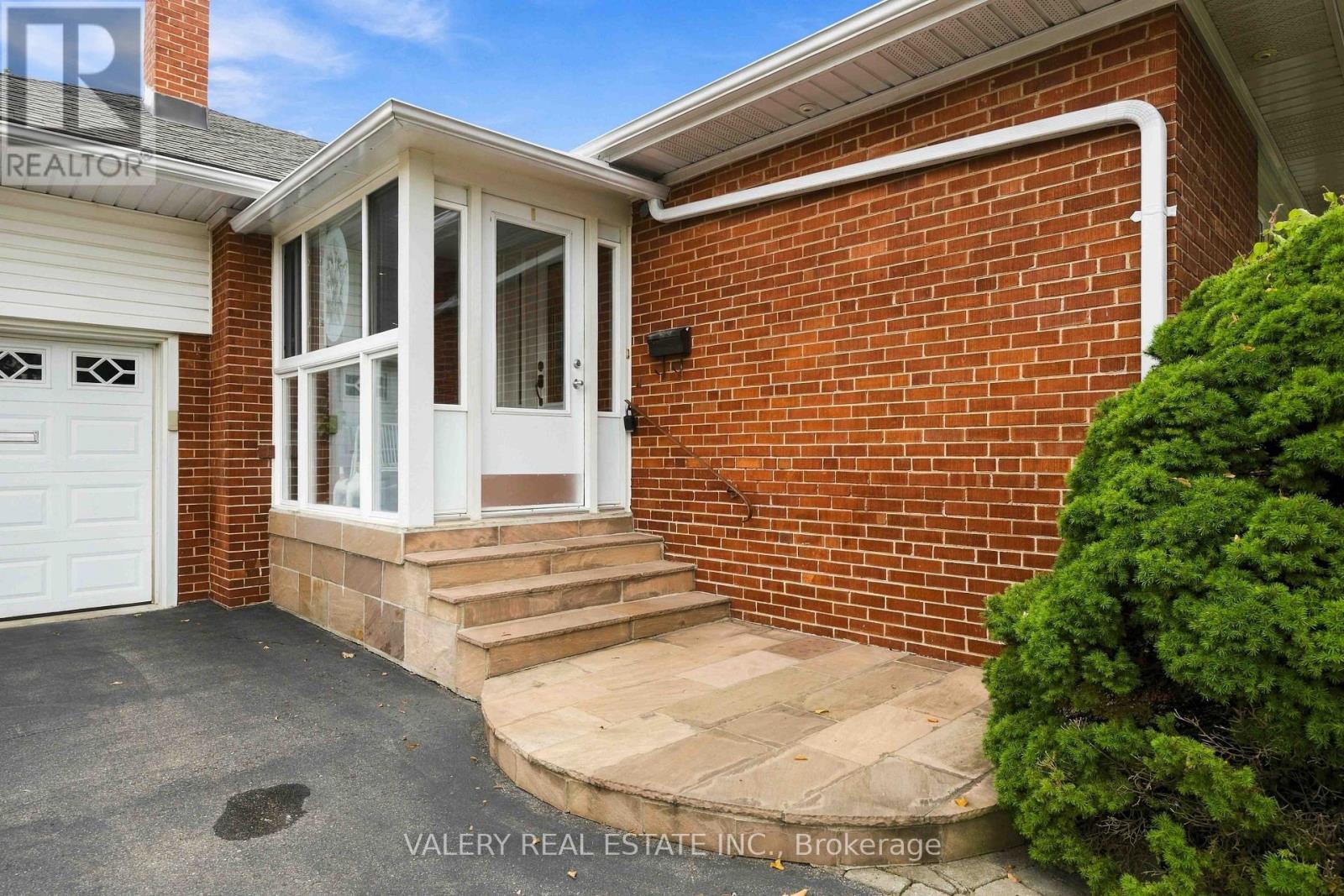 305 Renforth Drive Property Photo 3