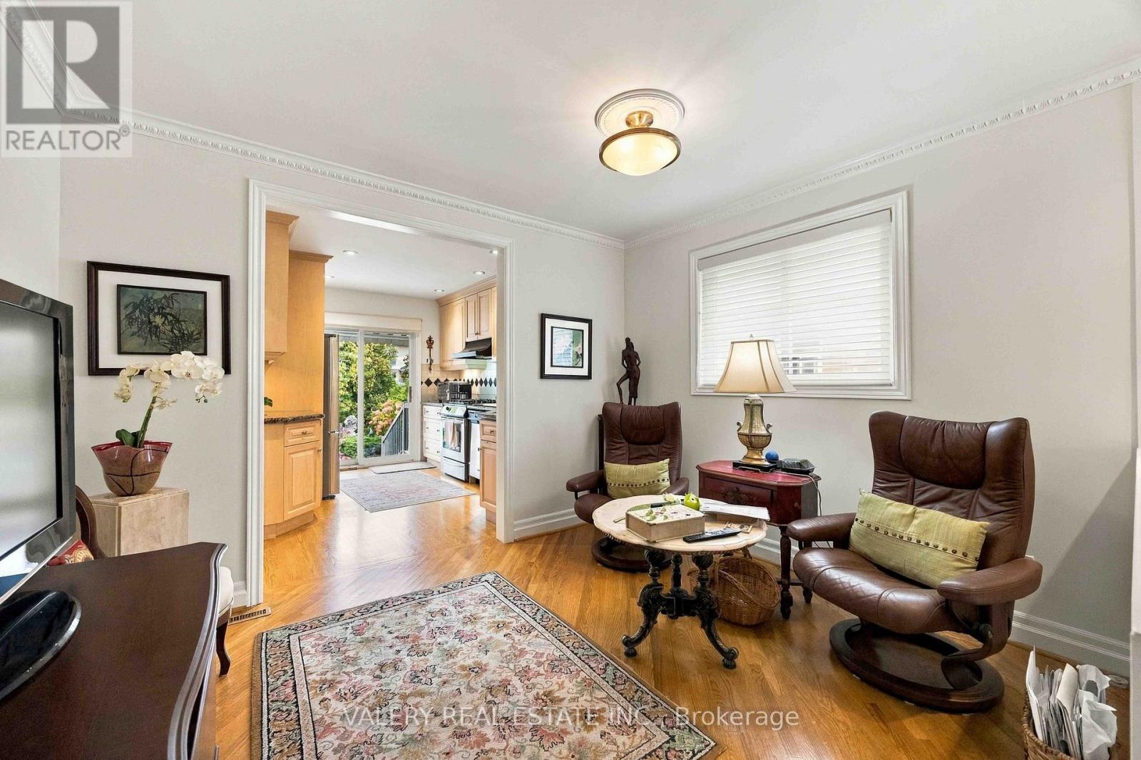 305 Renforth Drive Property Photo 11