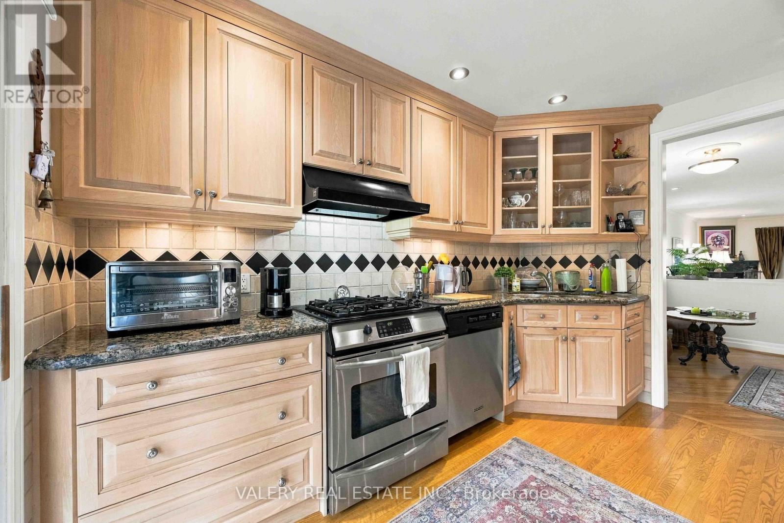 305 Renforth Drive Property Photo 13