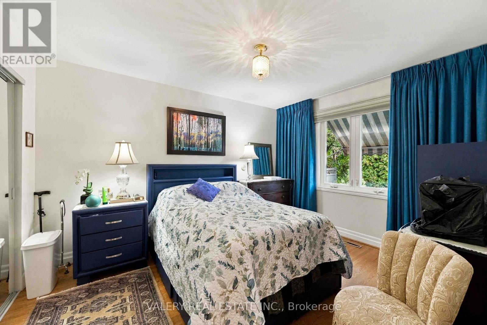 305 Renforth Drive Property Photo 15