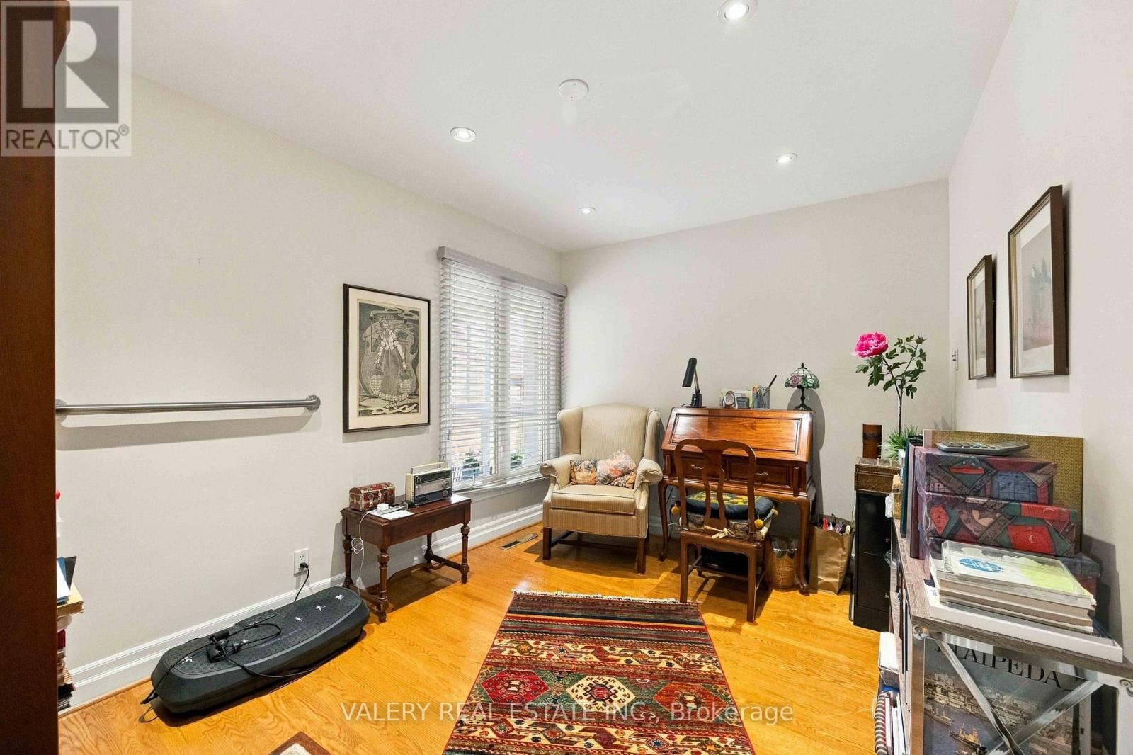305 Renforth Drive Property Photo 17