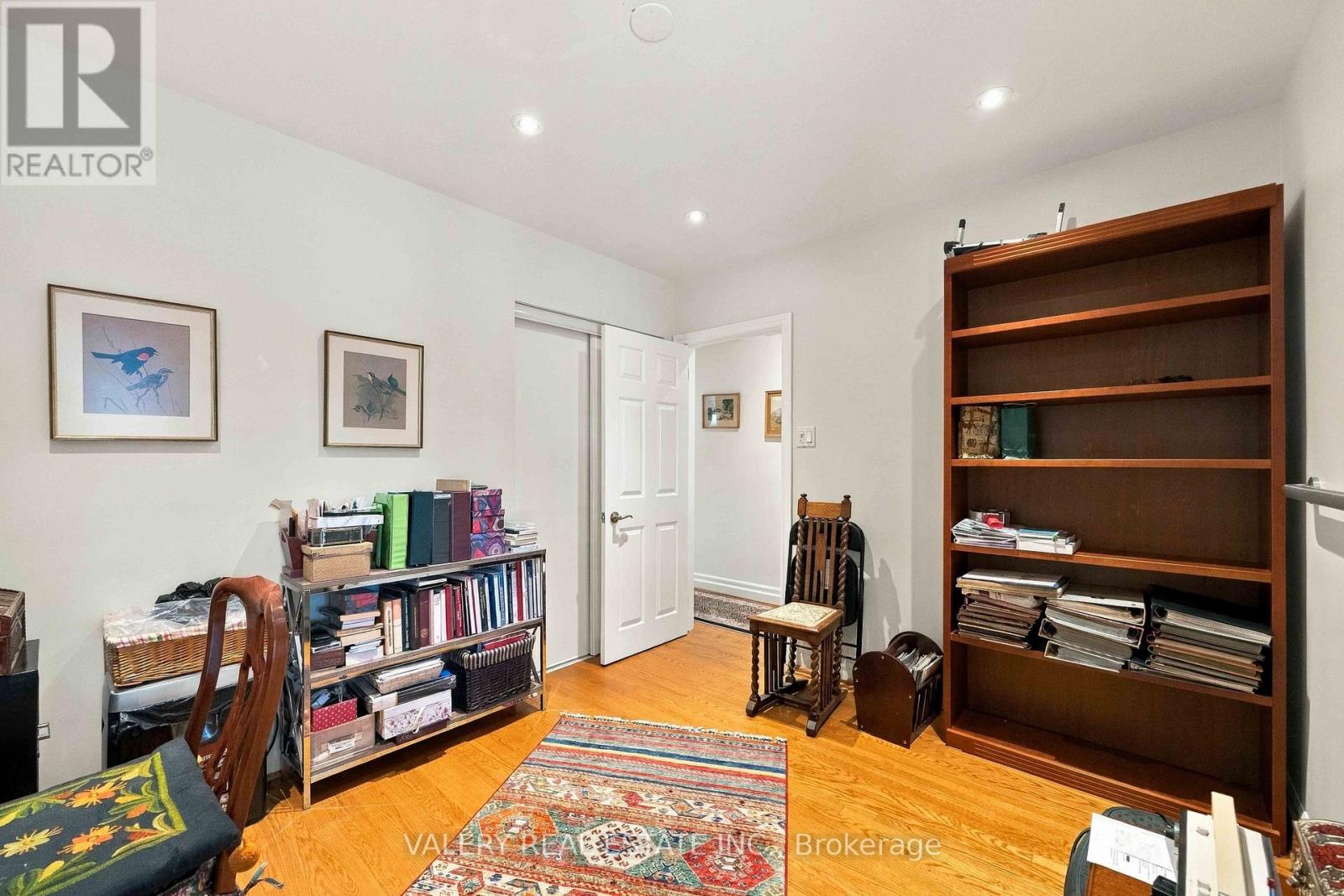 305 Renforth Drive Property Photo 18
