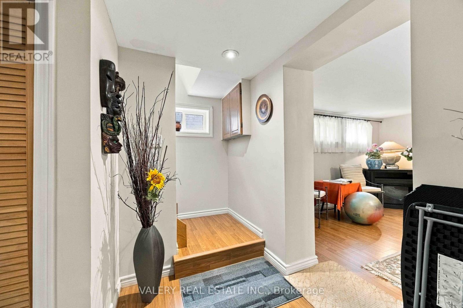 305 Renforth Drive Property Photo 19