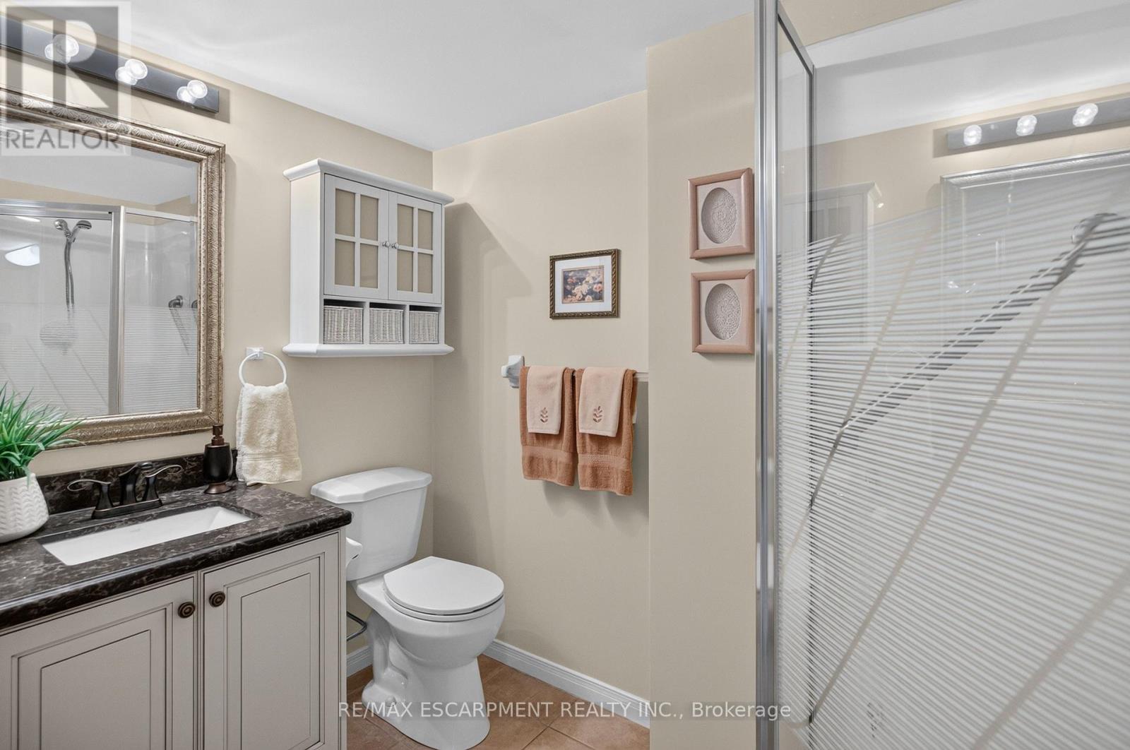 B404 - 216 Plains Road W Property Photo 19