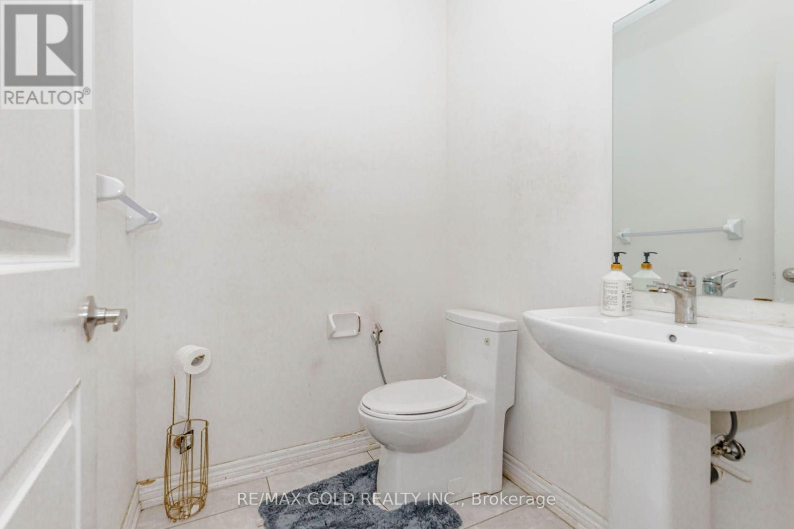 84 Palleschi Drive Property Photo 27