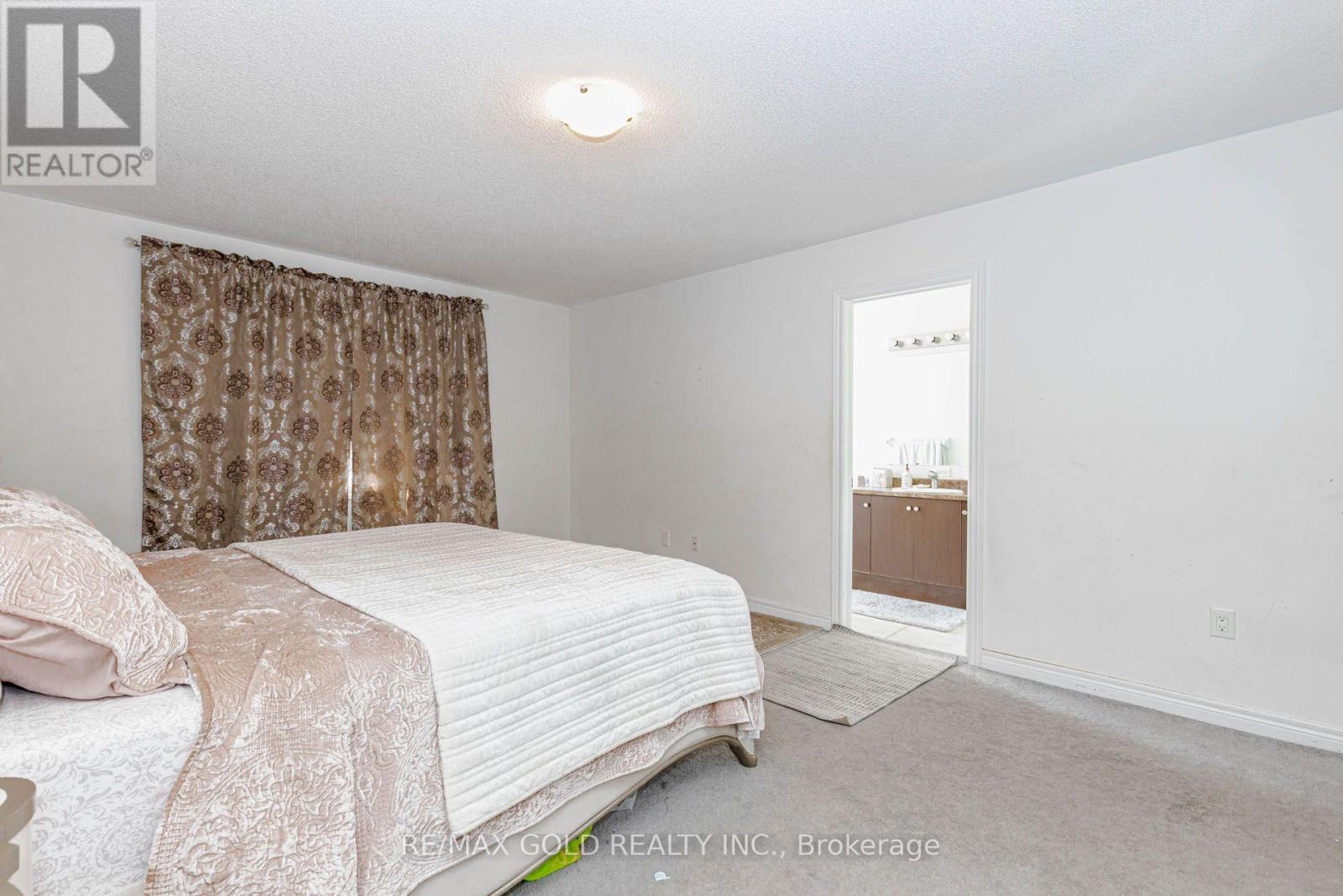 84 Palleschi Drive Property Photo 32