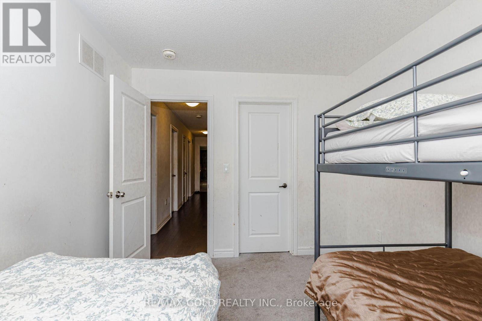 84 Palleschi Drive Property Photo 39