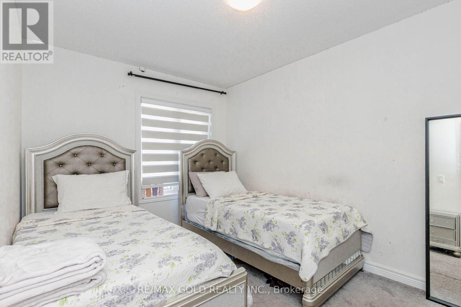 84 Palleschi Drive Property Photo 41