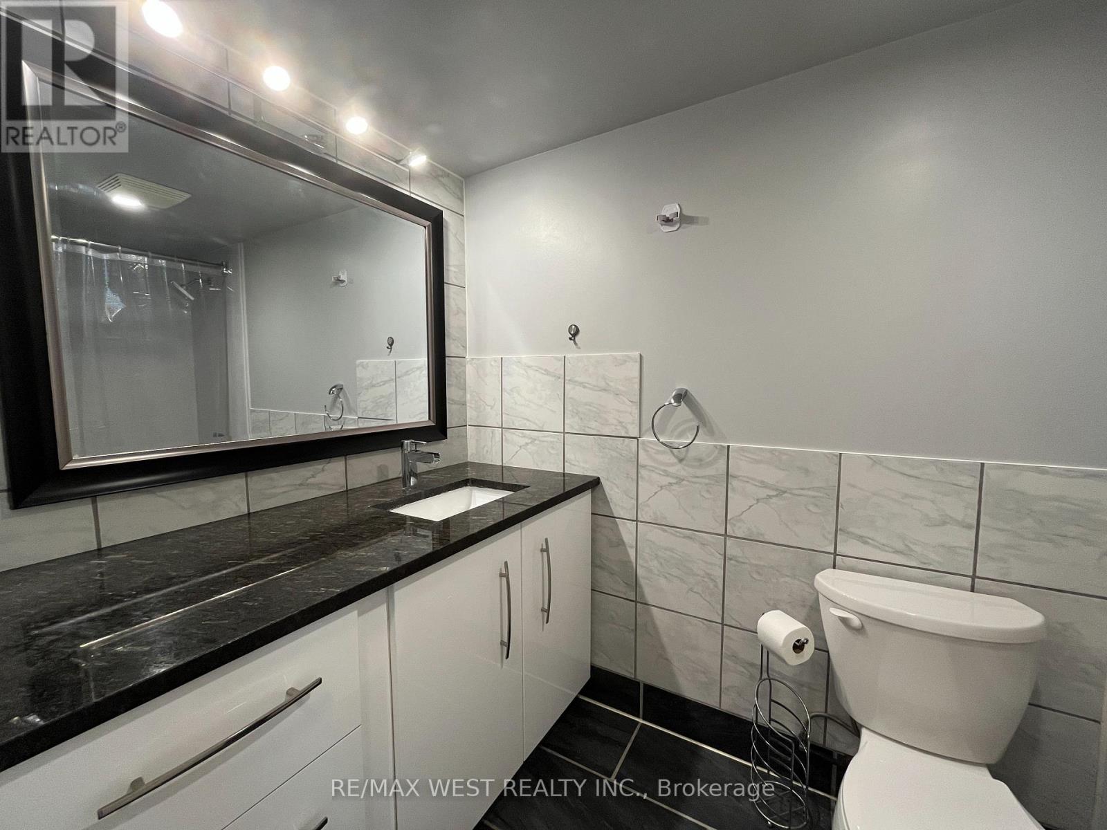 1007 - 300 Webb Drive Property Photo 6