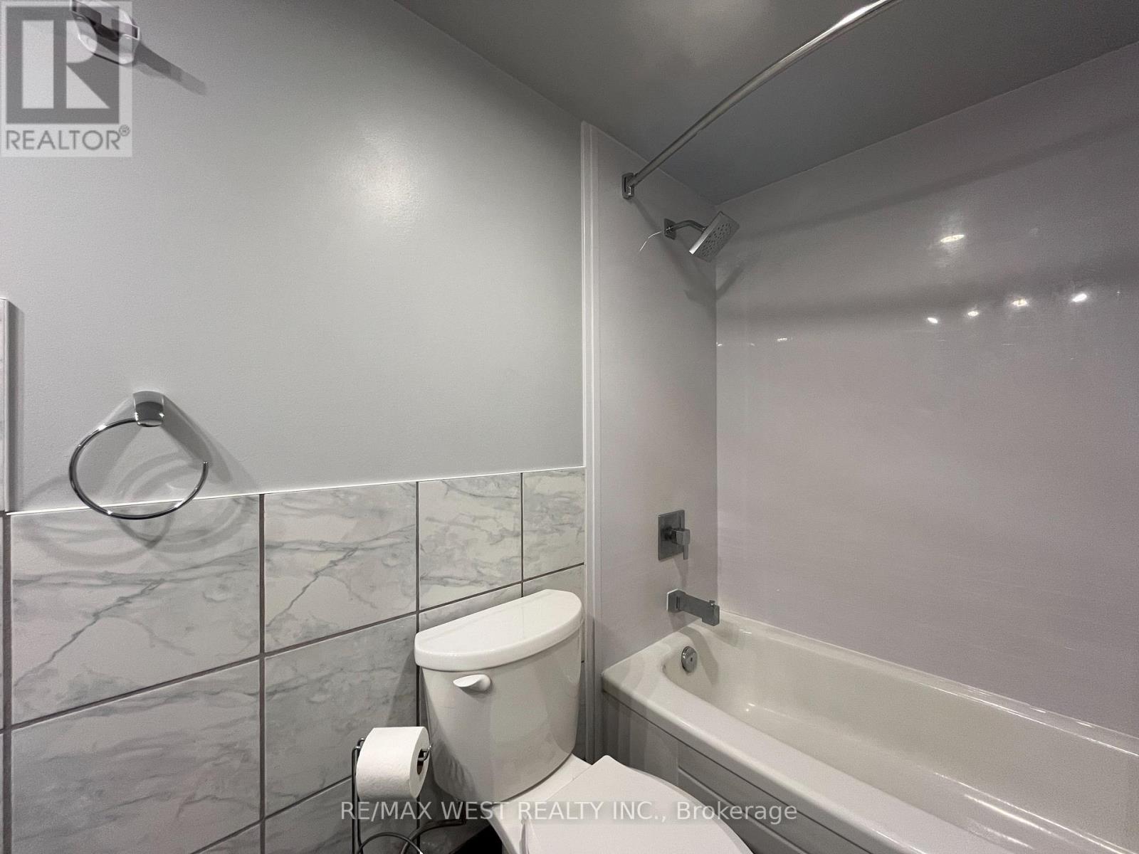 1007 - 300 Webb Drive Property Photo 7