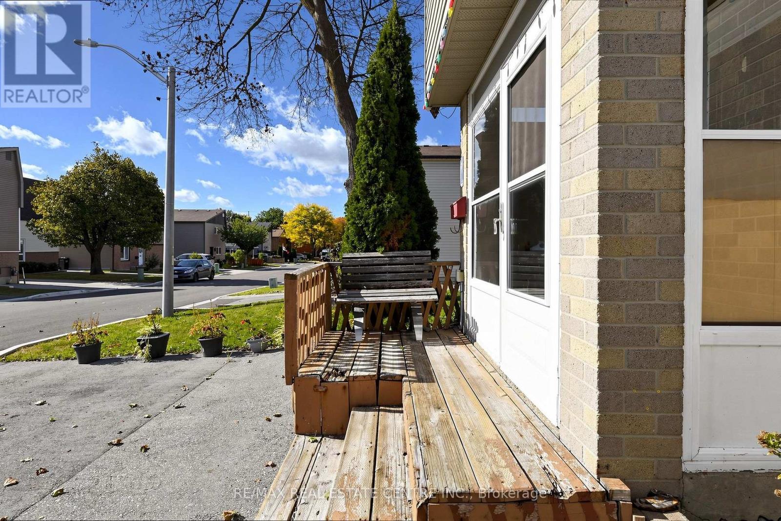 1 Hawkins Court Property Photo 3