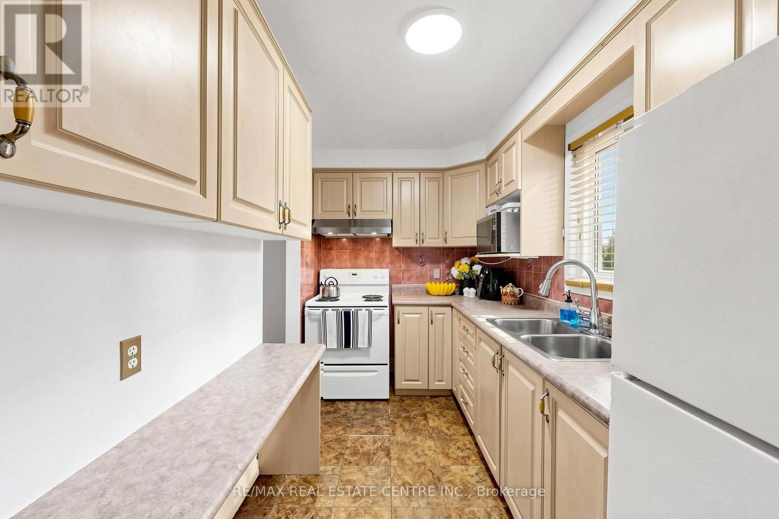 1 Hawkins Court Property Photo 11