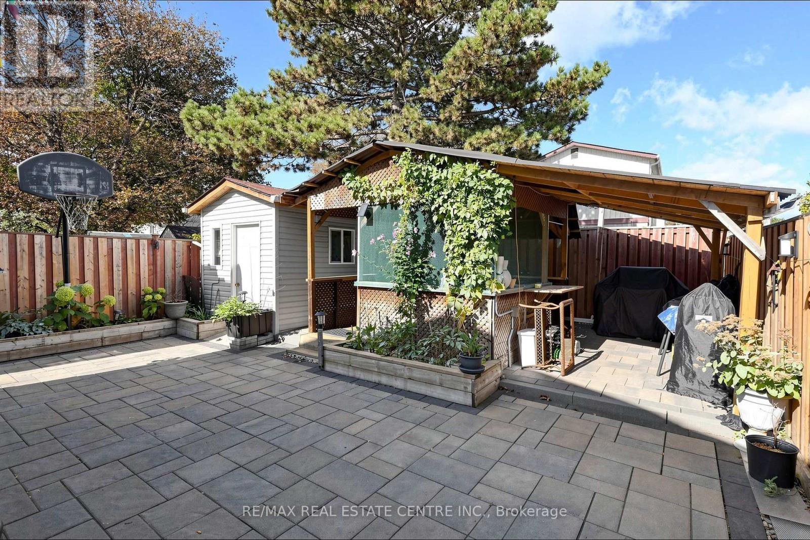 1 Hawkins Court Property Photo 40