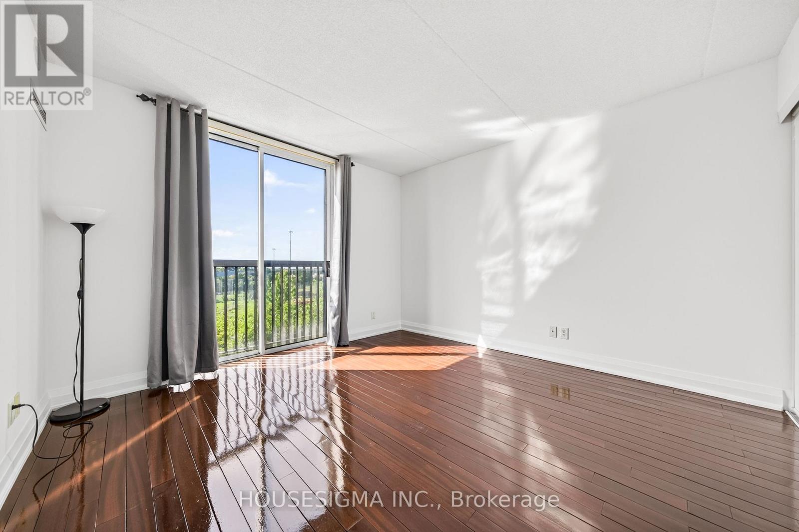 312 - 2737 Keele Street Property Photo 23