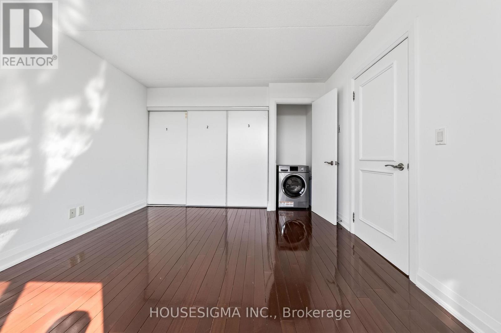 312 - 2737 Keele Street Property Photo 25