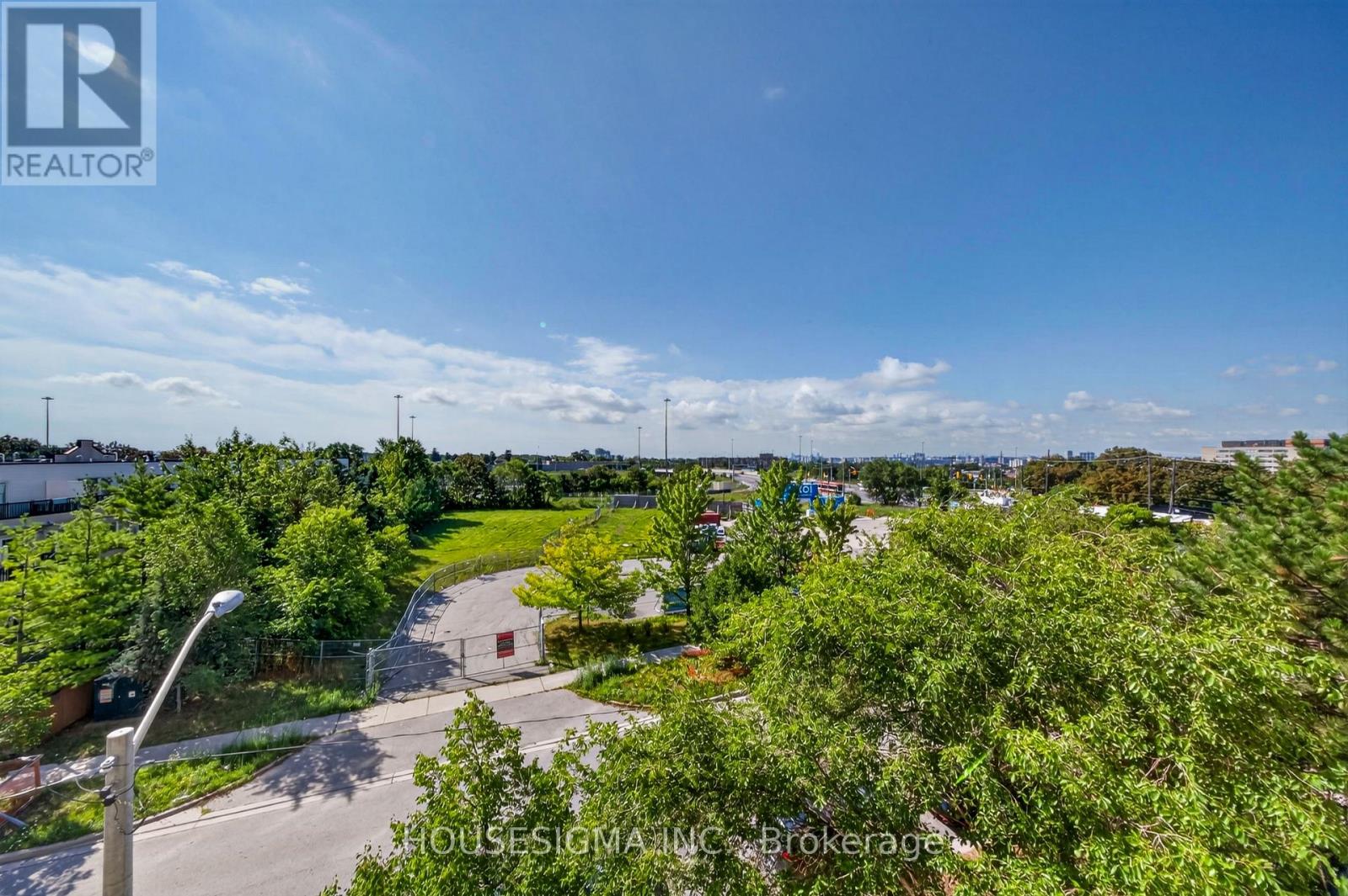 312 - 2737 Keele Street Property Photo 28